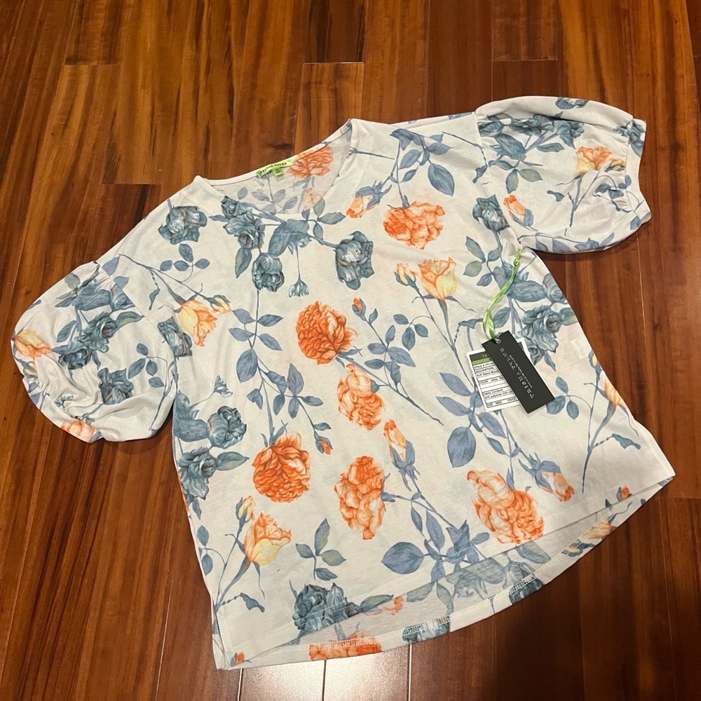 New NWT Trisha Tyler White Floral Blouse Puff Sleeves Crew Neck Size Medium‎